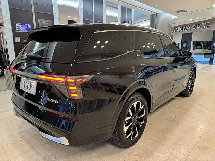 Ford Edge 2025 2025款 锐界L 2.0T EcoBoost E混动四驱七座至尊型