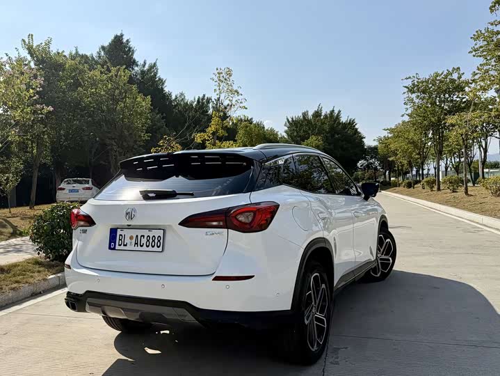 MG Motor One 2022 2022款 α-数智运动系列 1.5T 初创版