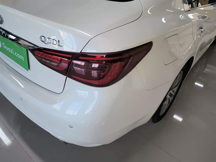 Infiniti Q50L 2018 2018款 2.0T 舒适版 国VI