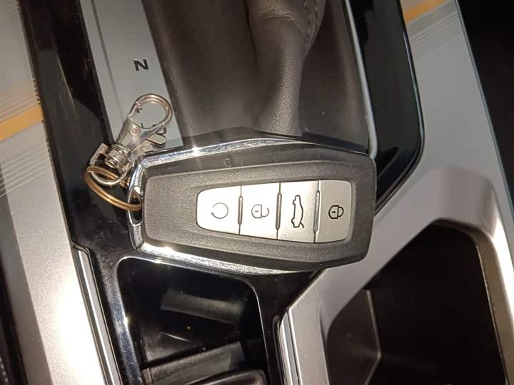 Geely Emgrand L 2022 2022款 1.4T CVT旗舰型