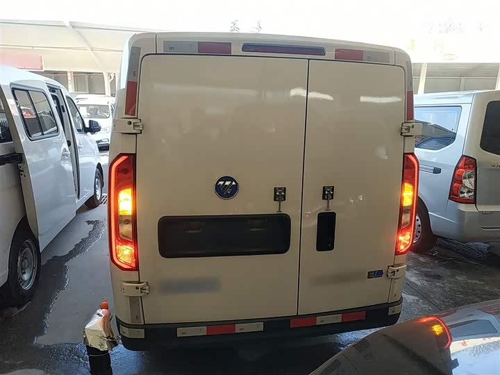 Foton Smart Smurf E7 2024 2024款 改款 纯电动厢式运输车 平顶2座 宁德时代46.36kWh