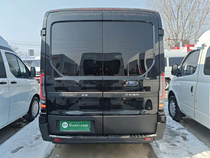 Ford Transit T8 2024 2024款 T8 2.3T柴油自动中轴中顶6座多功能版2/2/2