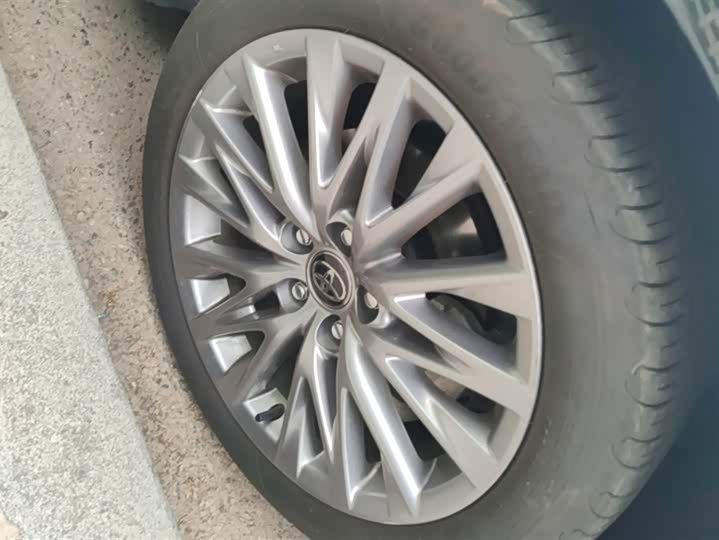 Toyota Avalon 2024 2024款 双擎 2.0L 豪华版