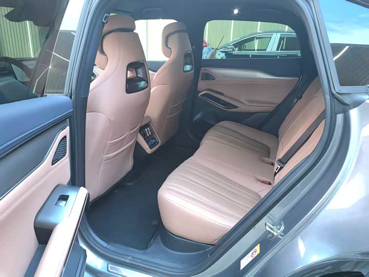 BYD Song L 2025 2025款 智驾版 662km 激光雷达卓越型