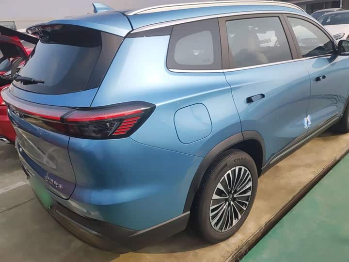 Chery Tiggo 8 Plus C-DM 2025 2025款 1.5T 116km 尊贵型 5座