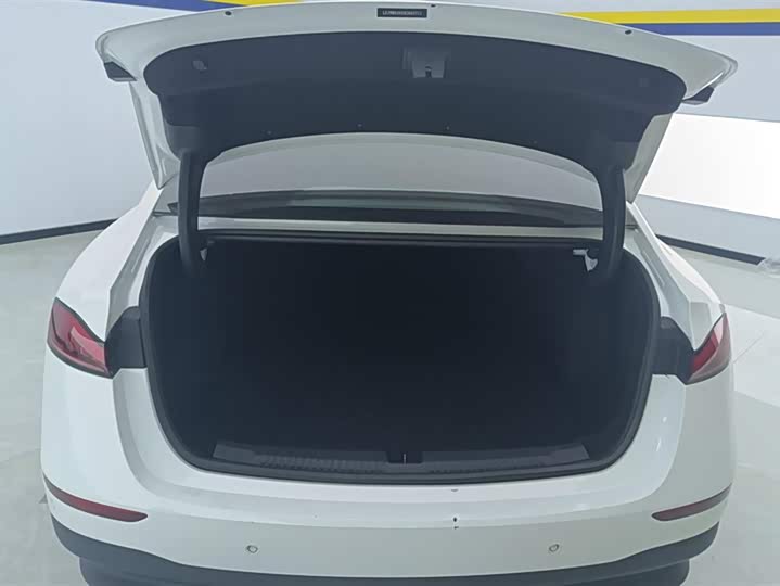 Roewe D7 2023 2023款 DMH 125km 卓越版