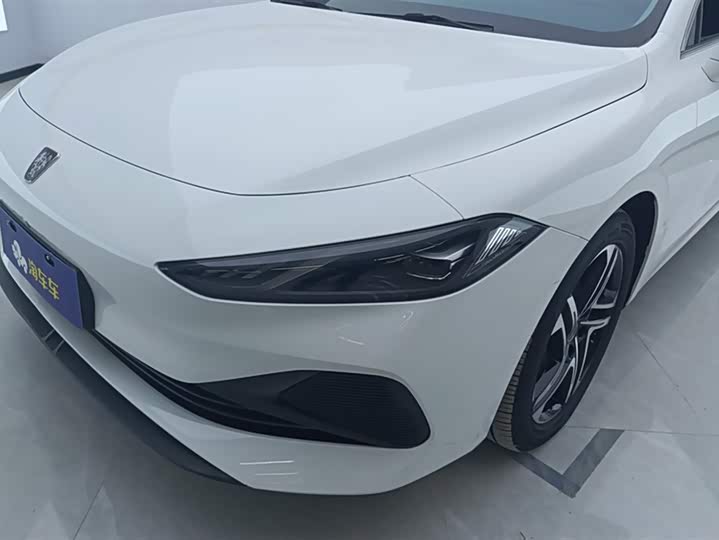 Roewe D7 2023 2023款 DMH 125km 卓越版