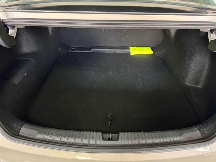 Roewe M7 DMH 2025 2025款 160km科技版