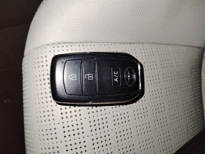 Toyota bZ4X 2022 2022款 四驱高性能PRO版