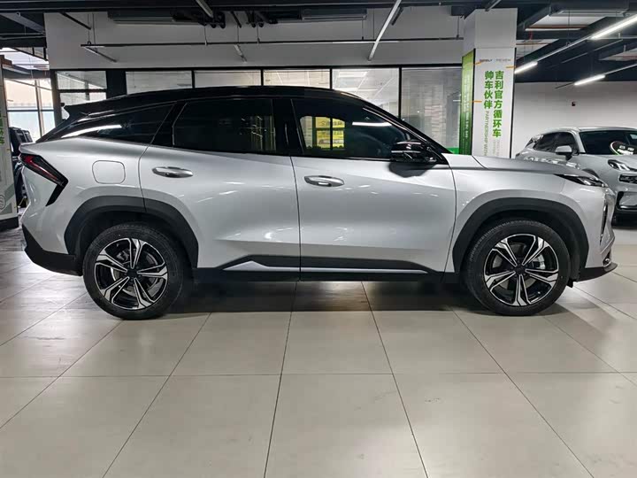 Geely Galaxy L7 2025 2025款 EM-i 115km 探索+版