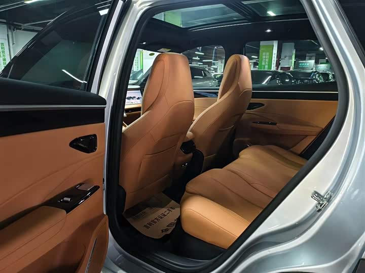 Geely Galaxy L7 2025 2025款 EM-i 115km 探索+版