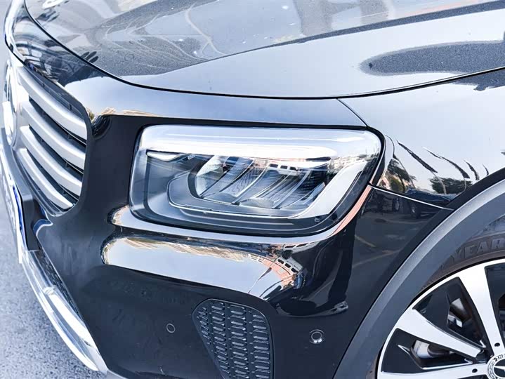 Mercedes-Benz GLB-Class 2025 2025款 GLB 220 时尚型