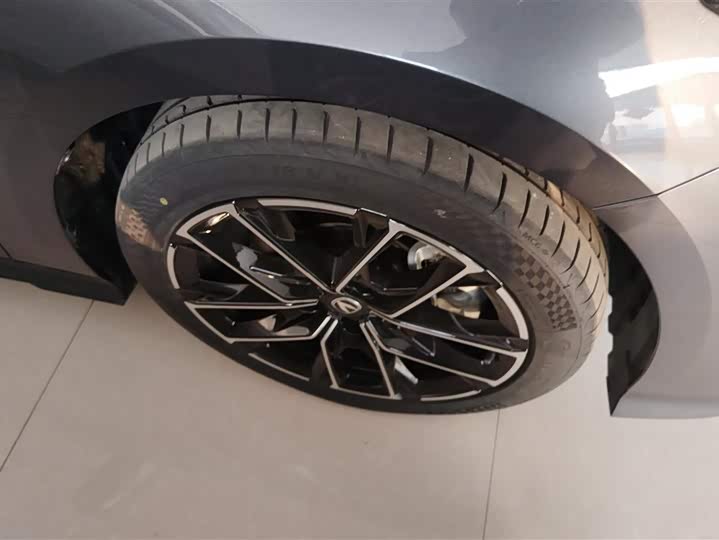 Changan UNI-V Hybrid 2024 2024款 蓝鲸智电iDD 136km 智趣型