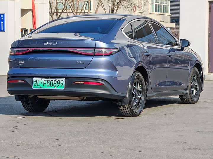 BYD Seal 05 DM-i Hybrid 2025 2025款 DM-i 智驾版 55KM豪华型