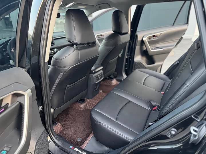 Toyota RAV4 2024 2024款 2.0L CVT两驱都市版