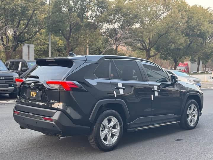 Toyota RAV4 2024 2024款 2.0L CVT两驱都市版