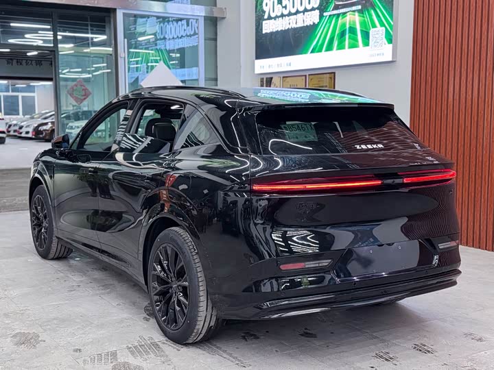 Zeekr 7X 2025 2025款 100kWh 长续航后驱智驾版