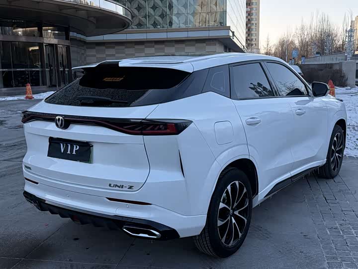 Changan UNI-Z Hybrid 2025 2025款 智慧新蓝鲸 125km 战舰版