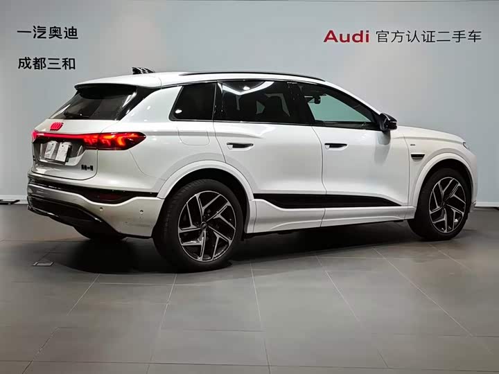 Audi Q6L e-tron 2026 2026款 首发领航版