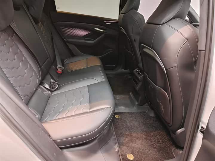 Audi Q6L e-tron 2026 2026款 首发领航版