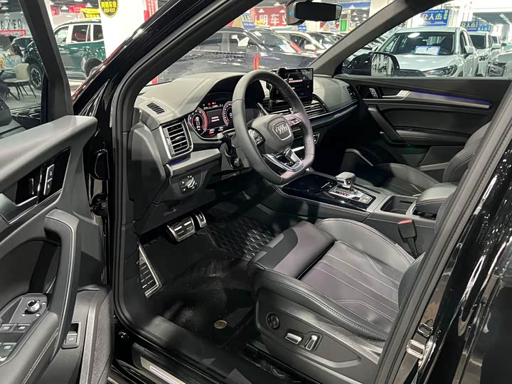 Audi Q5L 2025 2025款 40 TFSI 豪华动感型