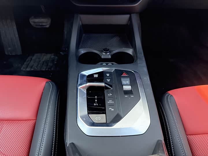 BMW 2 Series 2025 2025款 225L M运动曜夜套装