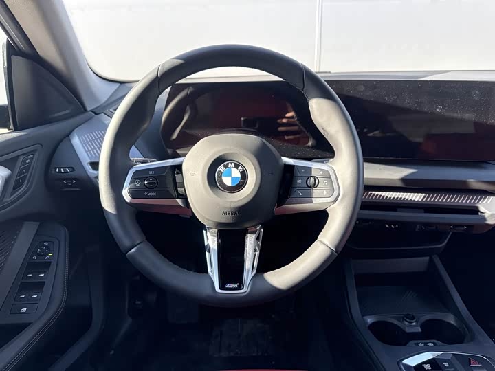 BMW 2 Series 2025 2025款 225L M运动曜夜套装