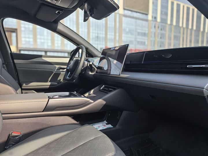 BYD Qin L 2025 2025款 EV 545KM云辇型