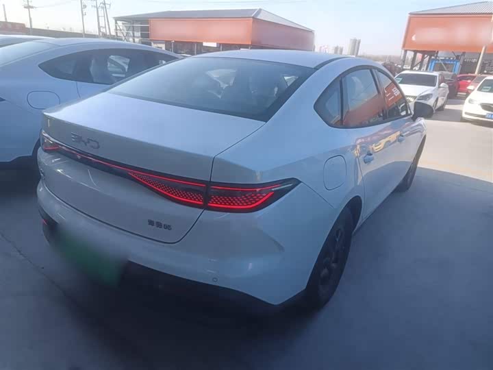 BYD Seal 05 DM-i Hybrid 2025 2025款 DM-i 智驾版 55KM豪华型