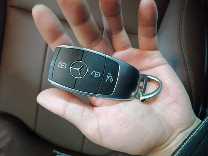 Mercedes-Benz GLB-Class 2024 2024款 改款 GLB 220 动感型