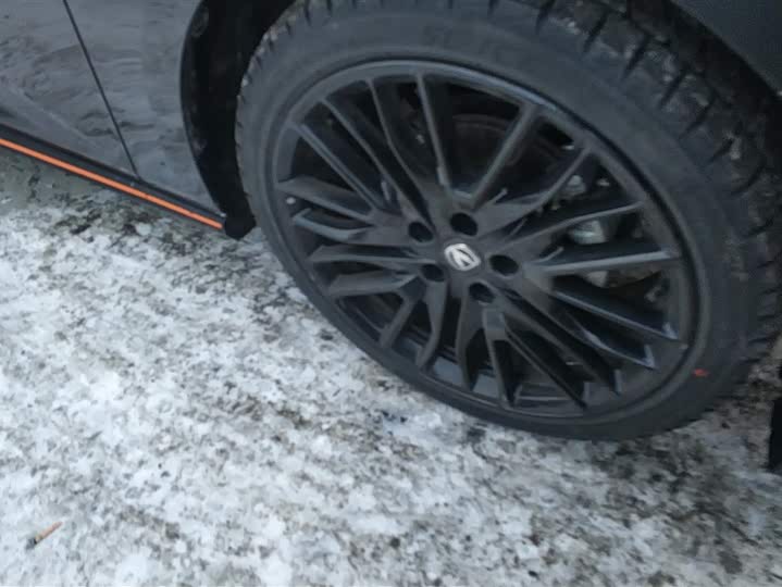 Changan UNI-V 2025 2025款 1.5T 500Bar尊贵运动型