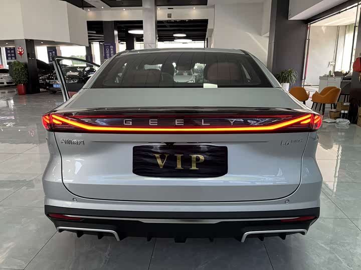 Geely Galaxy L6 2025 2025款 EM-i 140km 星舰版
