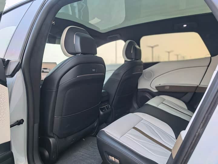 Zeekr 007 GT 2025 2025款 后驱智驾版 75kWh