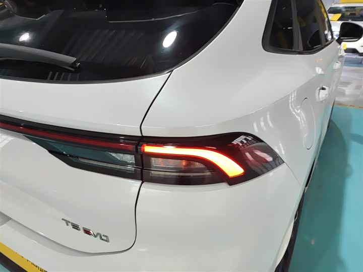 Dongfeng Forthing T5 EVO 2021 2021款 1.5TD DCT铂金版