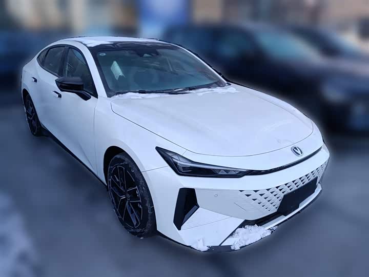 Changan UNI-V Hybrid 2024 2024款 蓝鲸智电iDD 136km 智尊型