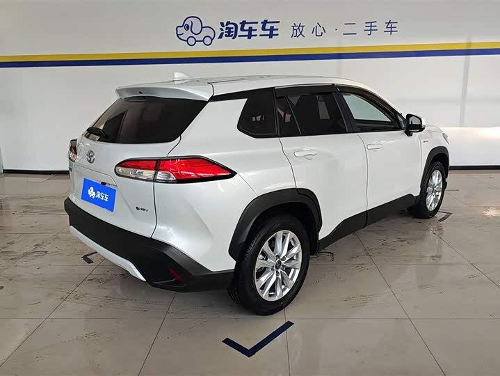 Toyota Corolla Cross 2024 2024款 2.0L 智能电混双擎 先锋版