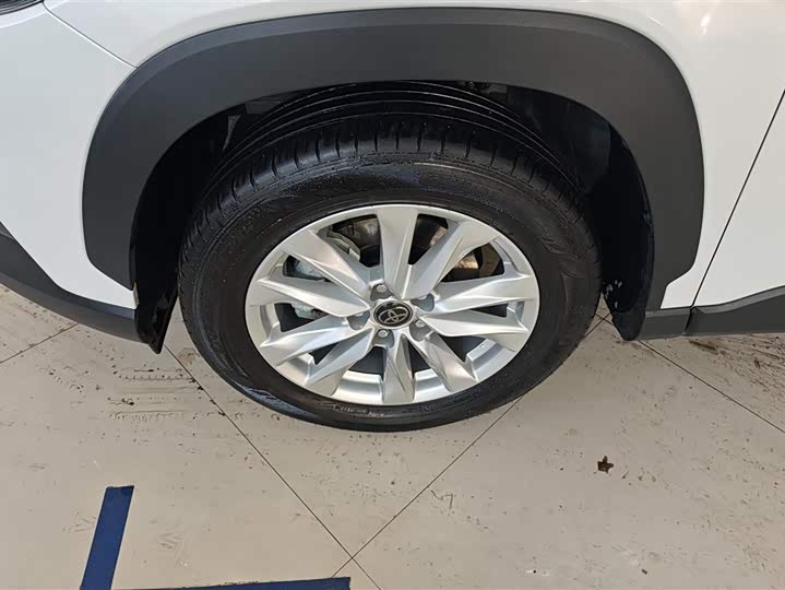 Toyota Corolla Cross 2024 2024款 2.0L 智能电混双擎 先锋版