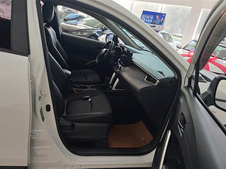 Toyota Corolla Cross 2024 2024款 2.0L 智能电混双擎 先锋版