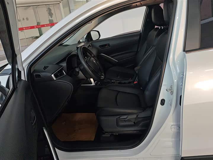 Toyota Corolla Cross 2024 2024款 2.0L 智能电混双擎 先锋版