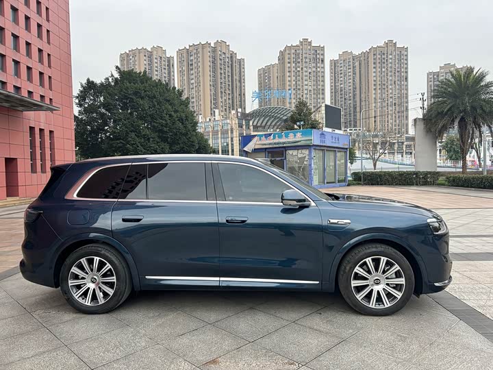 Aito M8 2025 2025款 增程 Max+版 53.4kWh 5座版