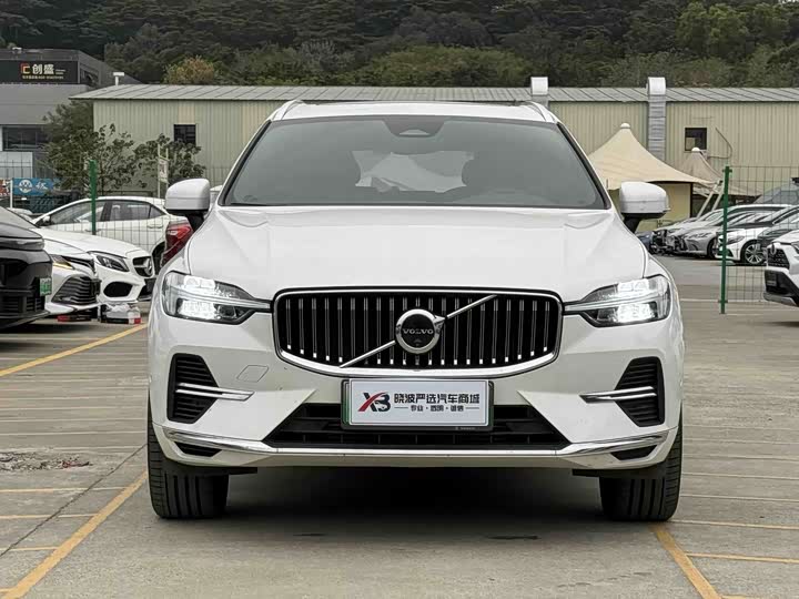 Volvo XC60 Hybrid 2025 2025款 插电式混动 长续航四驱智远豪华版