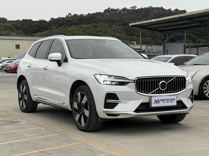 Volvo XC60 Hybrid 2025 2025款 插电式混动 长续航四驱智远豪华版