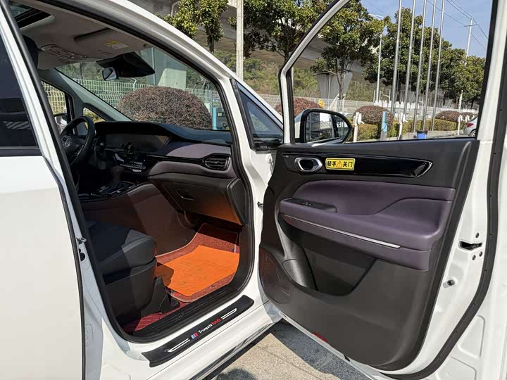 GAC Trumpchi M6 2024 2024款 MAX 270T WDCT 尊荣版