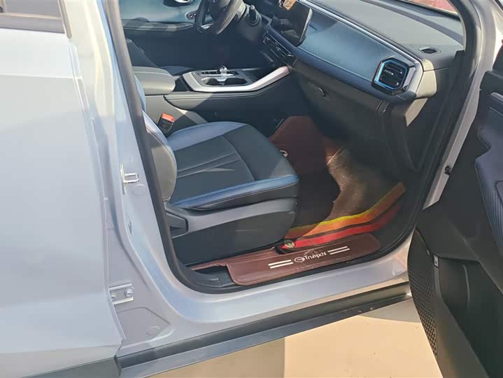 GAC Trumpchi GS3 2025 2025款 影速 270T 劲享版 平步青云