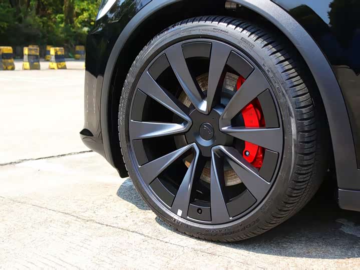 Tesla Model X 2023 2023款 三电机全轮驱动 Plaid版