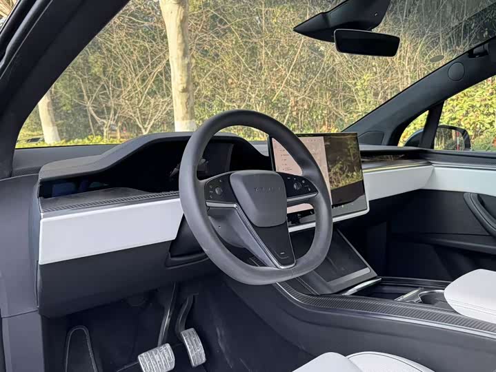 Tesla Model X 2023 2023款 三电机全轮驱动 Plaid版