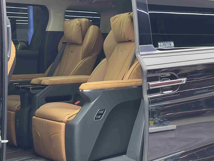 Hongqi HQ9 Hybrid 2024 2024款 2.0T 四驱豪华版