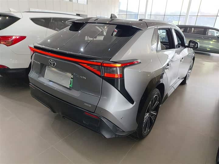 Toyota bZ4X 2022 2022款 四驱高性能Premium版