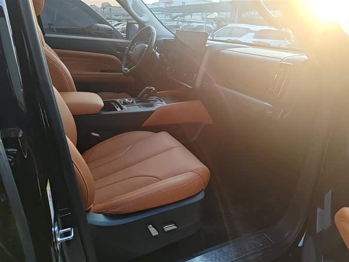 Haval H9 2024 2024款 2.4T 柴油四驱极境版