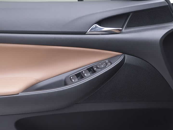 Buick GL6 2021 2021款 323T 轻混动互联豪华型